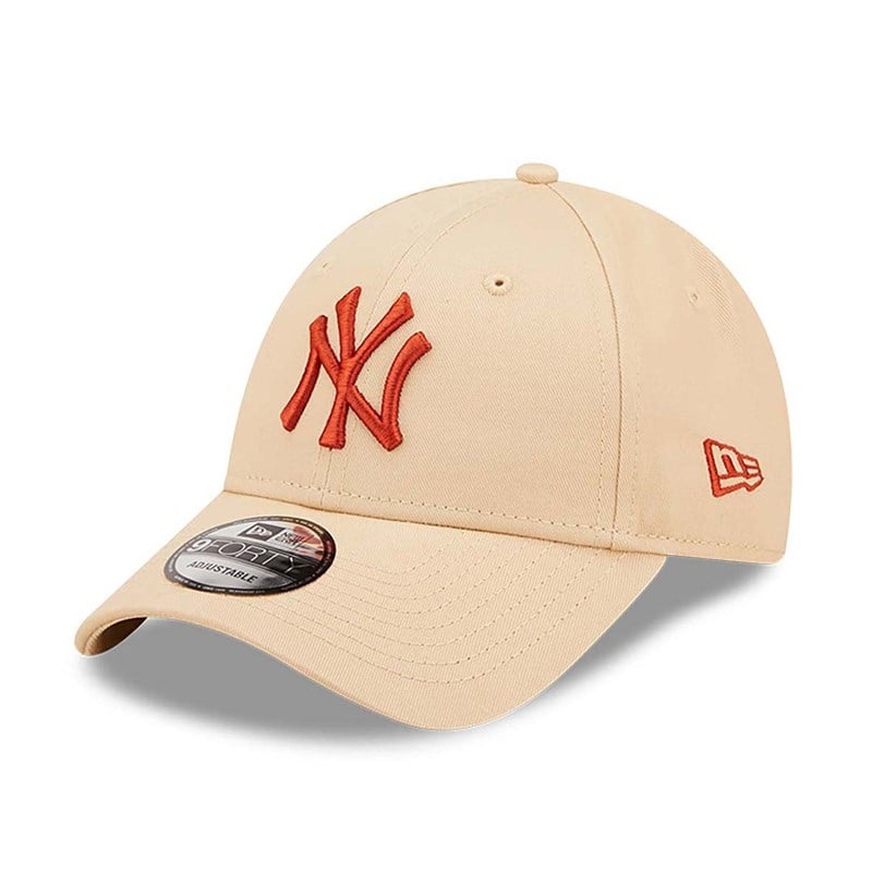 9forty New Era New York Yankees League Essential Adjustable Gorras Creme | ME0942518