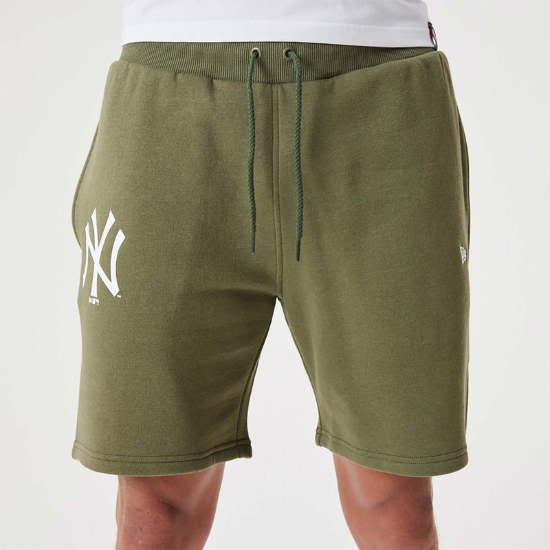 Bermudas New Era New York Yankees MLB League Essential Medium Verdes | KG0573462