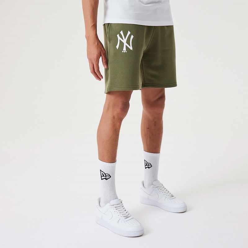 Bermudas New Era New York Yankees MLB League Essential Medium Verdes | KG0573462