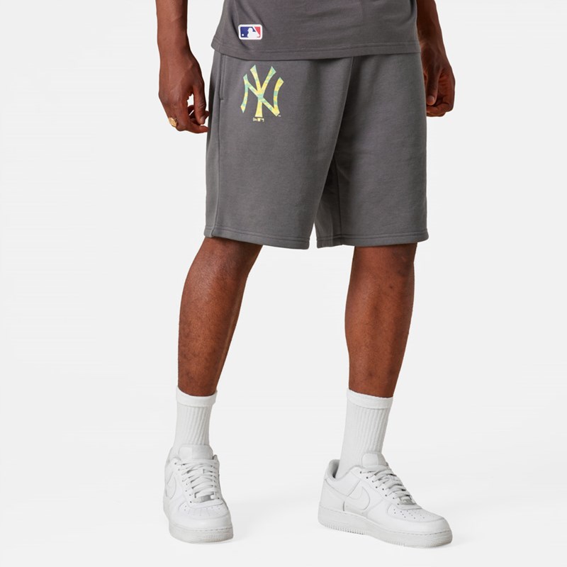 Bermudas New Era New York Yankees MLB Team Logo Grises | TZ6704295