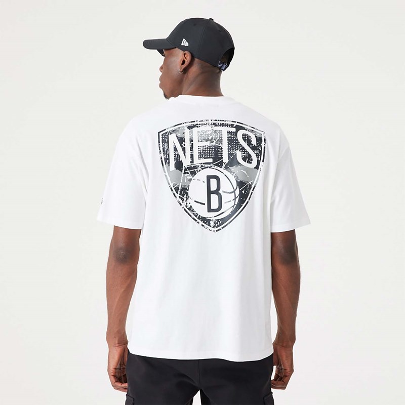 Camiseta New Era Brooklyn Nets NBA Infill Team Logo Oversized Blancos | FO7368402