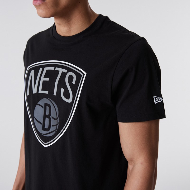 Camiseta New Era Brooklyn Nets NBA Outline Logo Negros | GA4186923