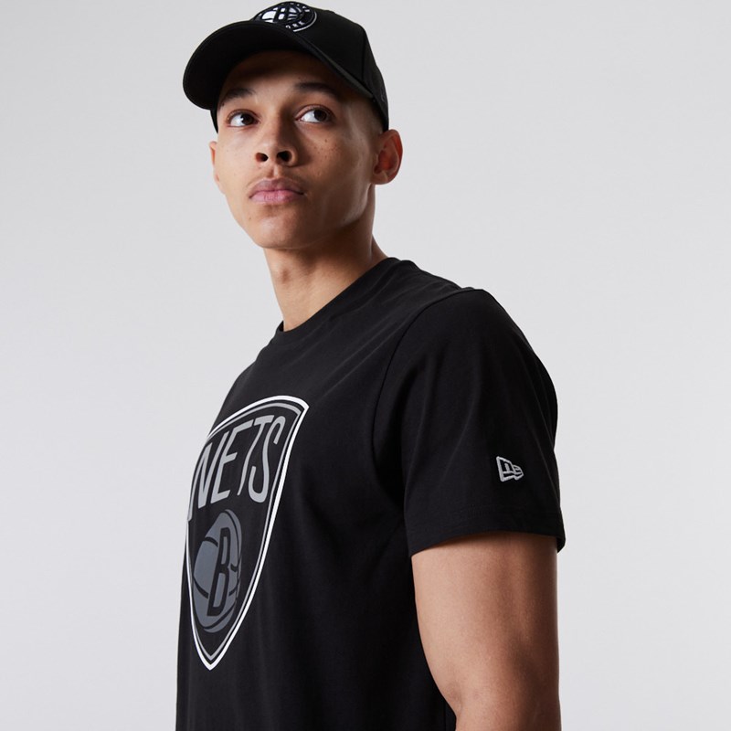 Camiseta New Era Brooklyn Nets NBA Outline Logo Negros | GA4186923