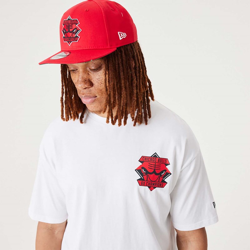 Camiseta New Era Chicago Bulls NBA Championship Oversized Blancos | IR9105836