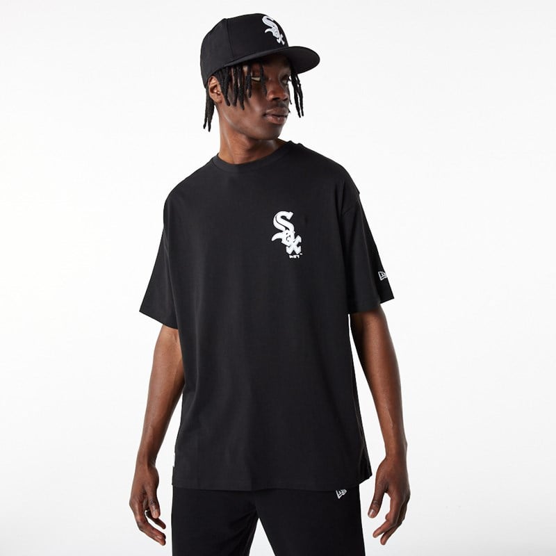 Camiseta New Era Chicago Sox MLB League Essentials Oversized Negros | YB3587209