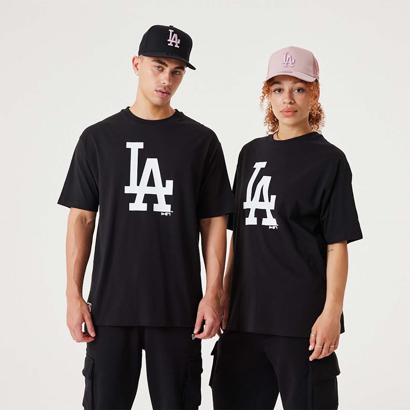 Camiseta New Era La Dodgers MLB League Essential Oversized Negros | TZ8053614