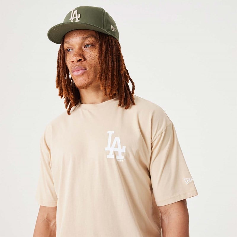 Camiseta New Era La Dodgers MLB League Essential Oversized Creme | VA3519762