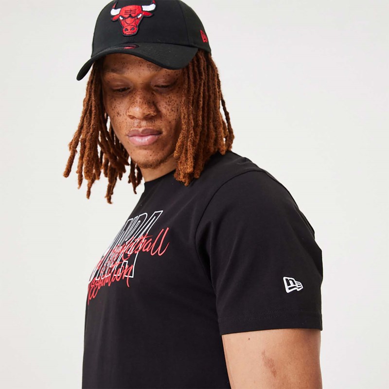 Camiseta New Era NBA Script Logo Negros | DN5623748