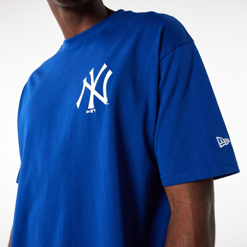 Camiseta New Era New York Yankees League Essential Oversized Azules | GI8164759