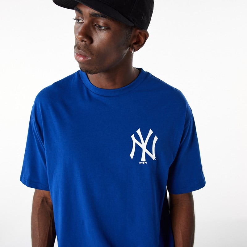 Camiseta New Era New York Yankees League Essential Oversized Azules | GI8164759