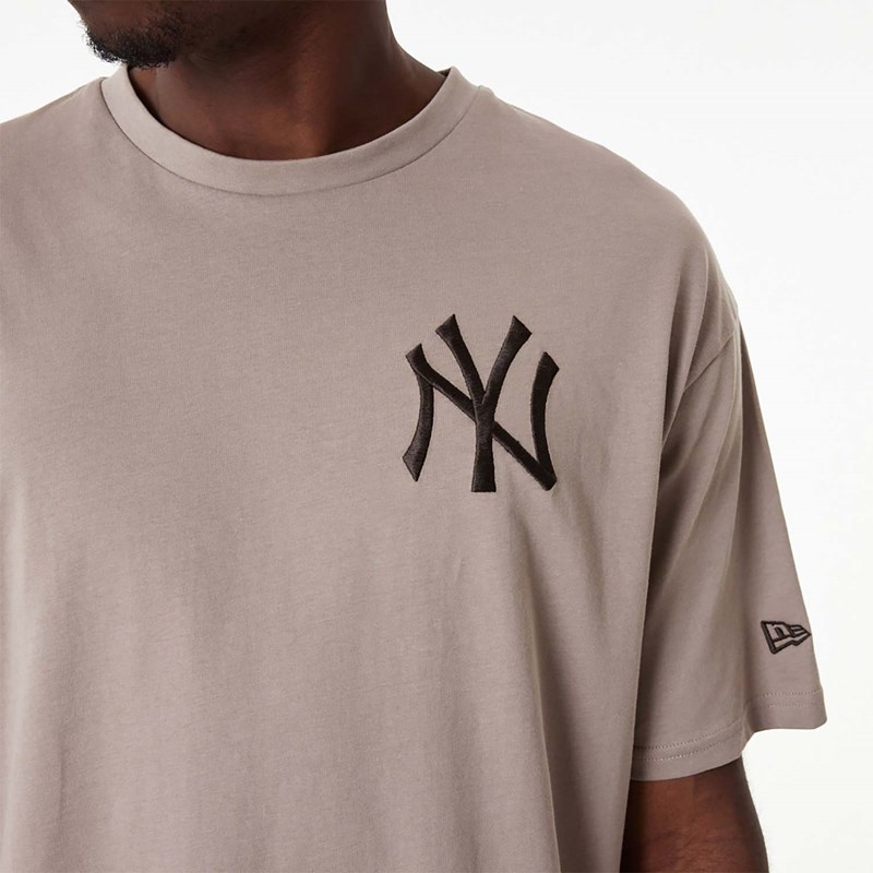 Camiseta New Era New York Yankees MLB Embroidered Logo Burnt Wood Marrom | FQ7596241