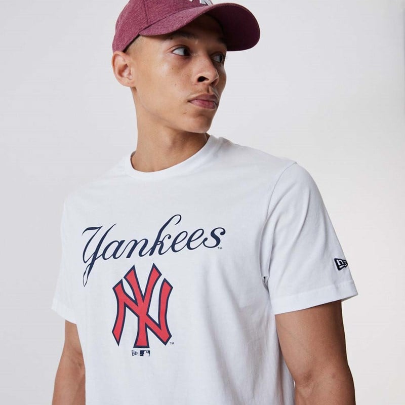 Camiseta New Era New York Yankees Script Blancos | AO8721354