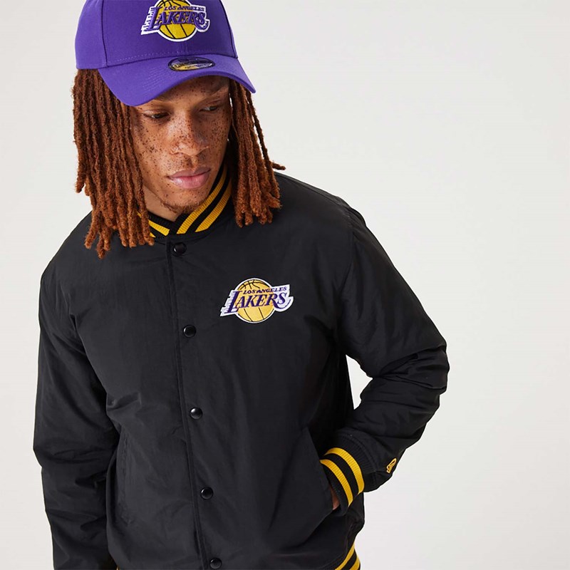 Chaquetas New Era La Lakers NBA Script Bomber Negros | UW8672390