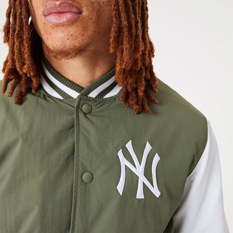 Chaquetas New Era New York Yankees MLB Team Logo Medium Bomber Verdes | BG0963842