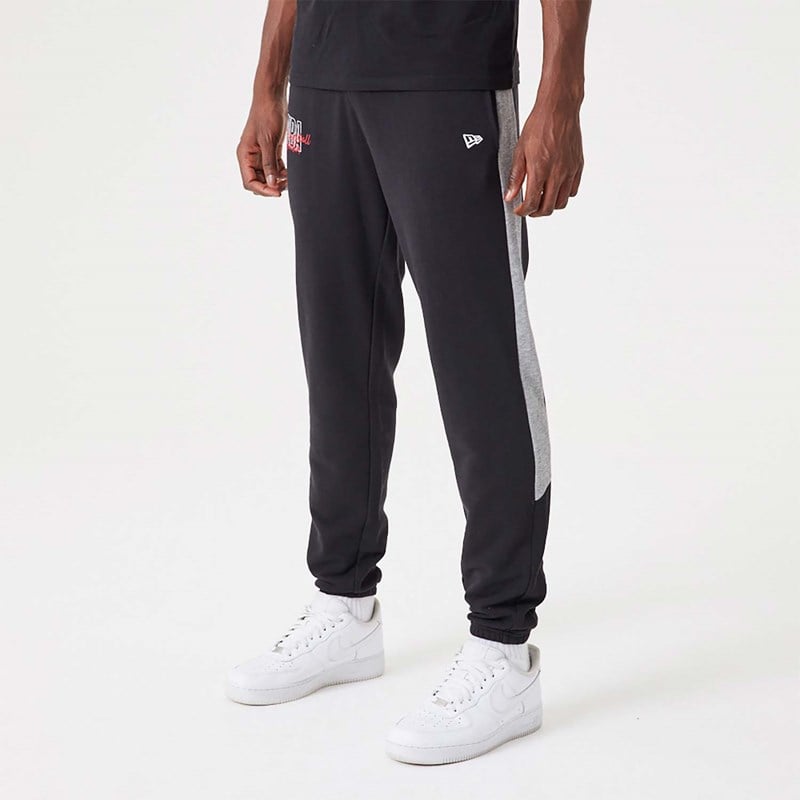 Pantalones Jogger New Era NBA Logo Script Negros | AK4786321