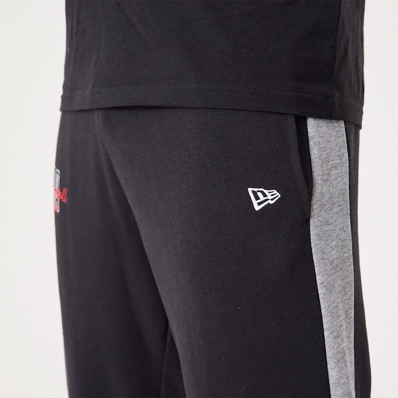 Pantalones Jogger New Era NBA Logo Script Negros | AK4786321