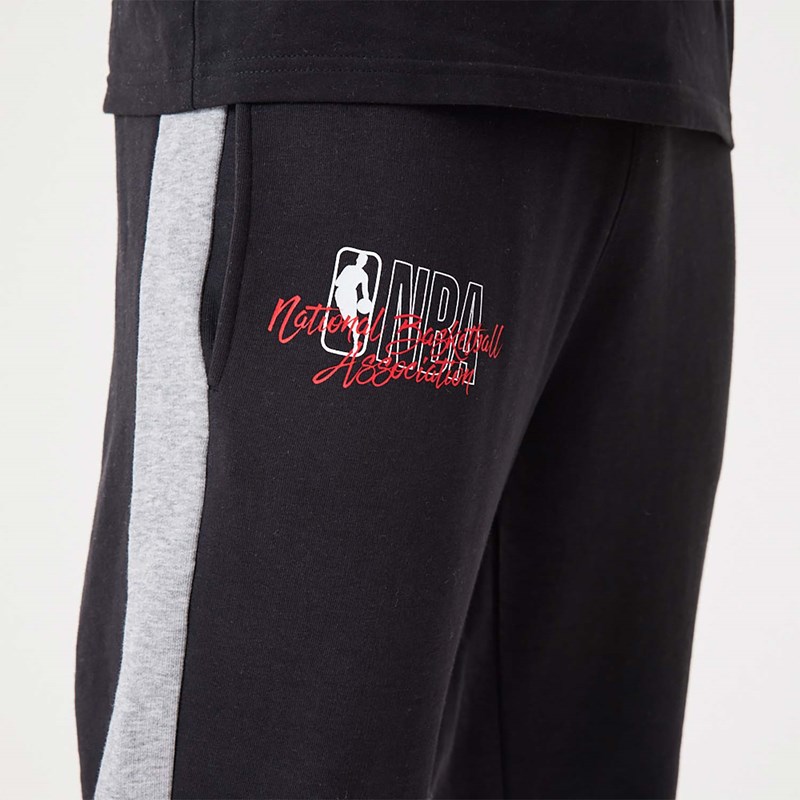 Pantalones Jogger New Era NBA Logo Script Negros | AK4786321