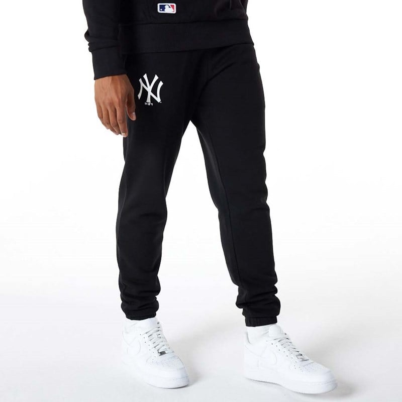 Pantalones Jogger New Era New York Yankees Team Logo Negros | VJ5910324