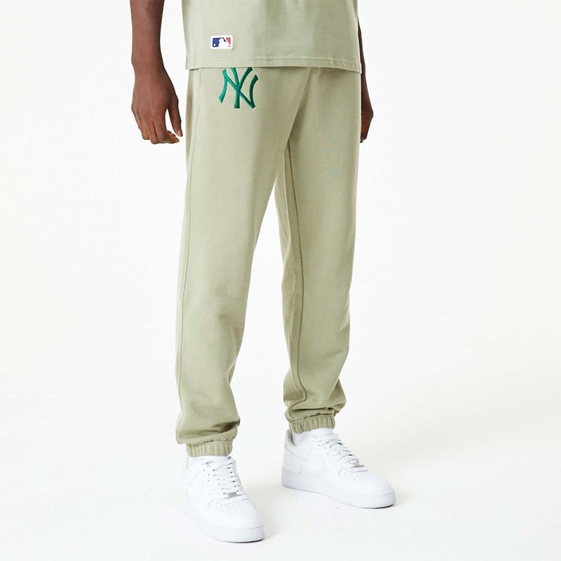 Pantalones Jogger New Era New York Yankees MLB Embroidered Logo Washed Creme | ZX5830721