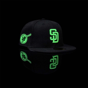 59fifty New Era San Diego Padres Glow In The Fitted Gorras Negros | EC8134526